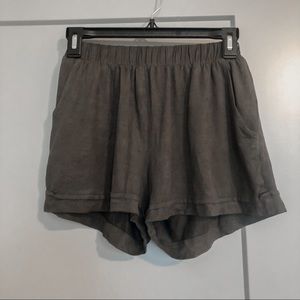 Velvet-texture Green Shorts